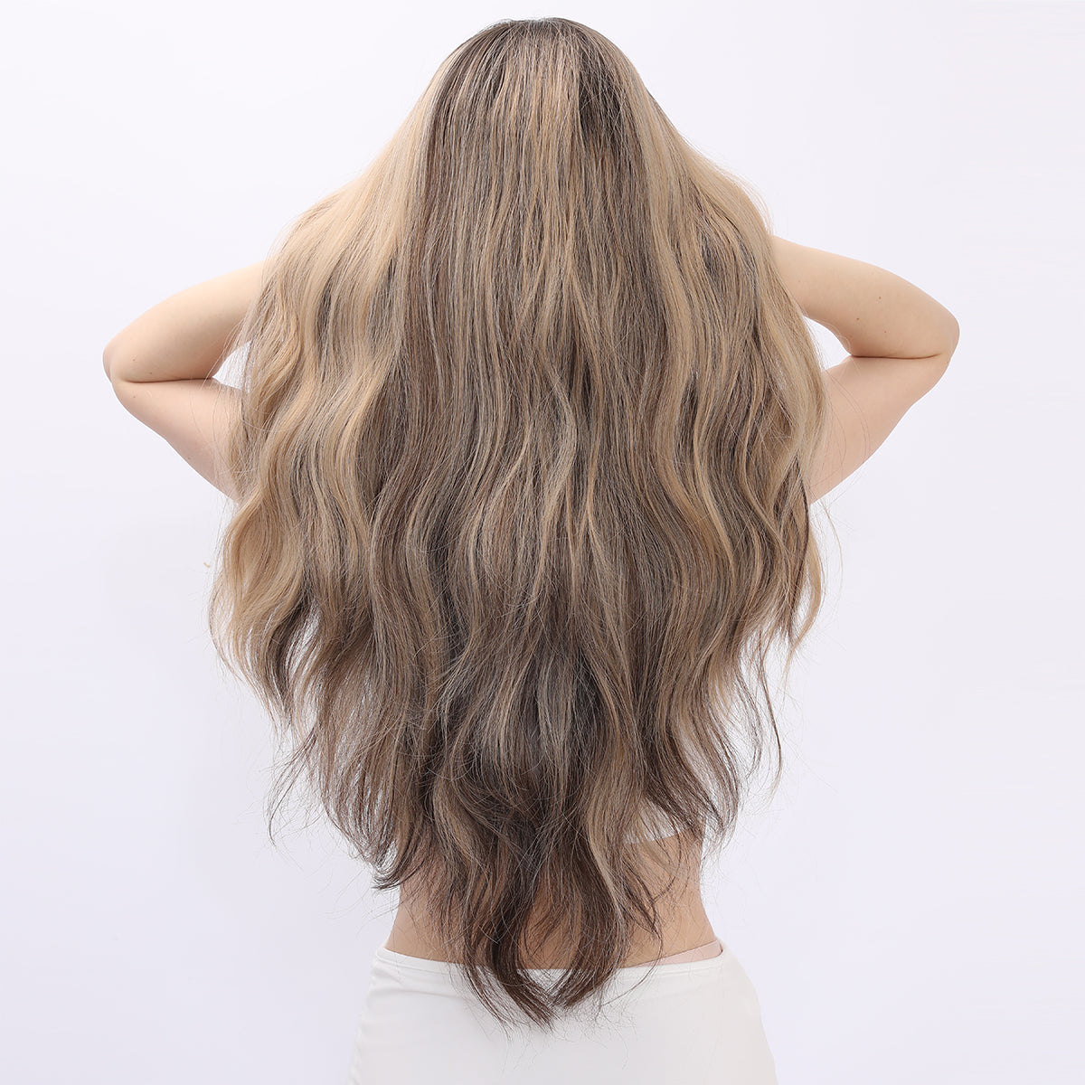 [Caramel Ganache] 28-inch Ombre Gold Brown Loose Wave without Bangs (Synthetic Wig)
