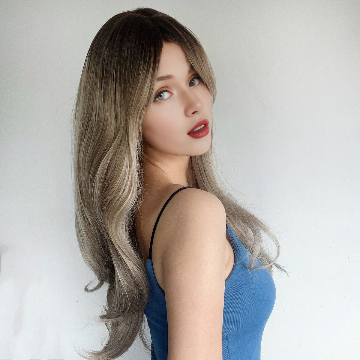 [Bombshell] 26-inch Ombre Blonde Loose Wave with Bangs (Synthetic Wig)