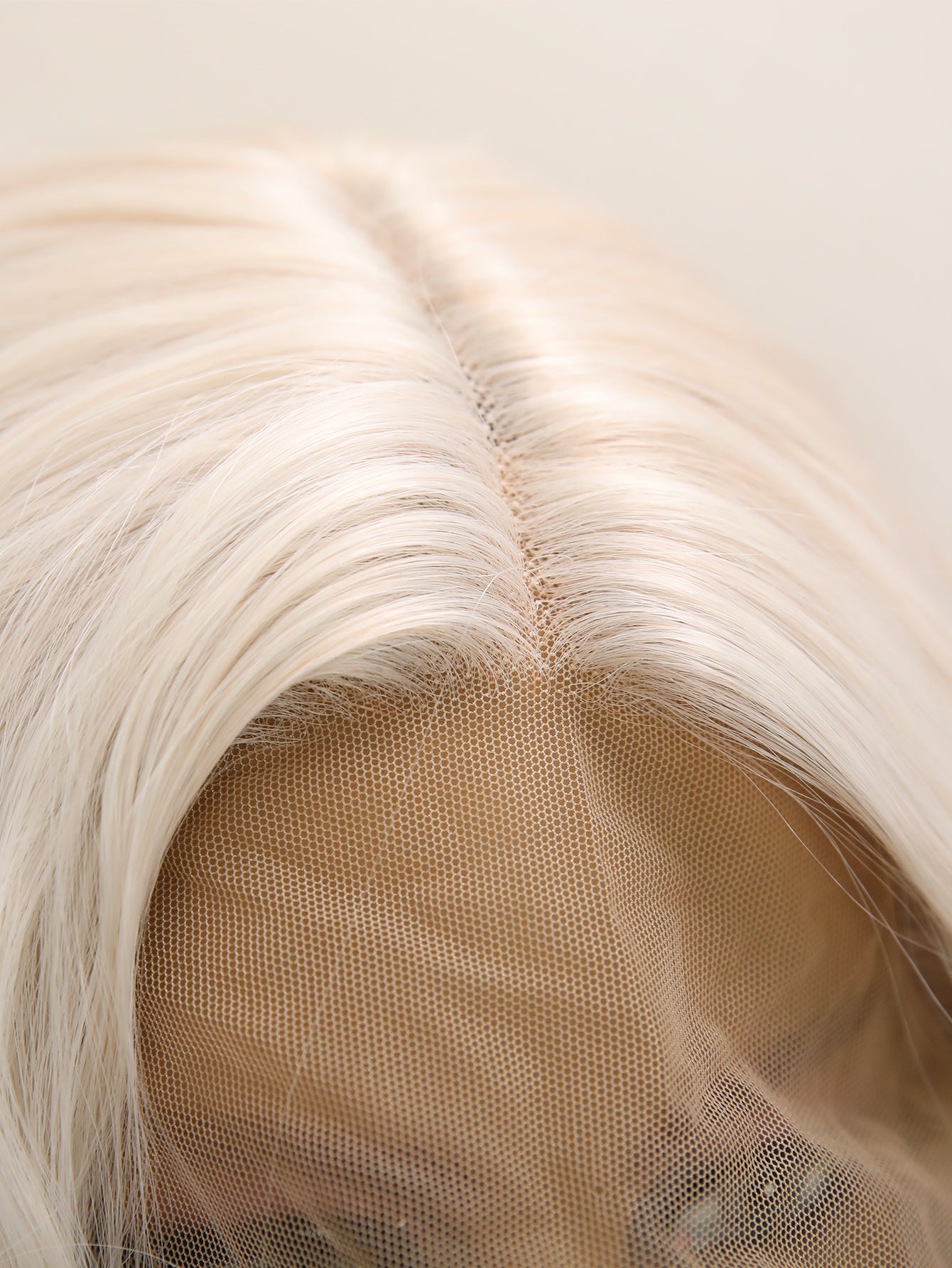 [Celestial Silver] 32-inch White Loose Wave without Bangs (Synthetic Lace Front Wig)